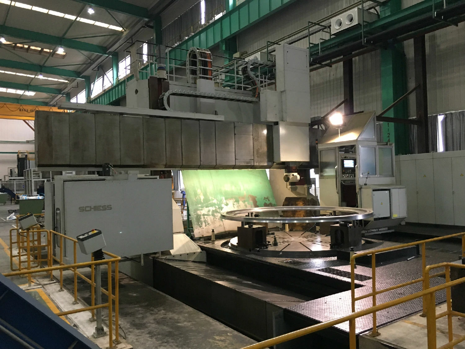 Turning-milling machining center