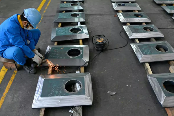 beams parts machining for port machinery